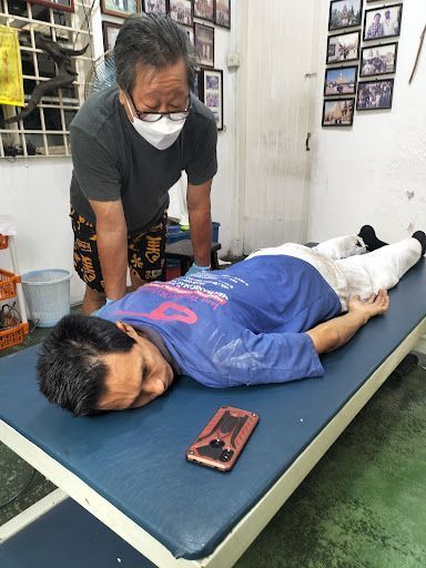 Klinik Kiropraktik Terbaik di Muar untuk Kesihatan Tulang Belakang Anda